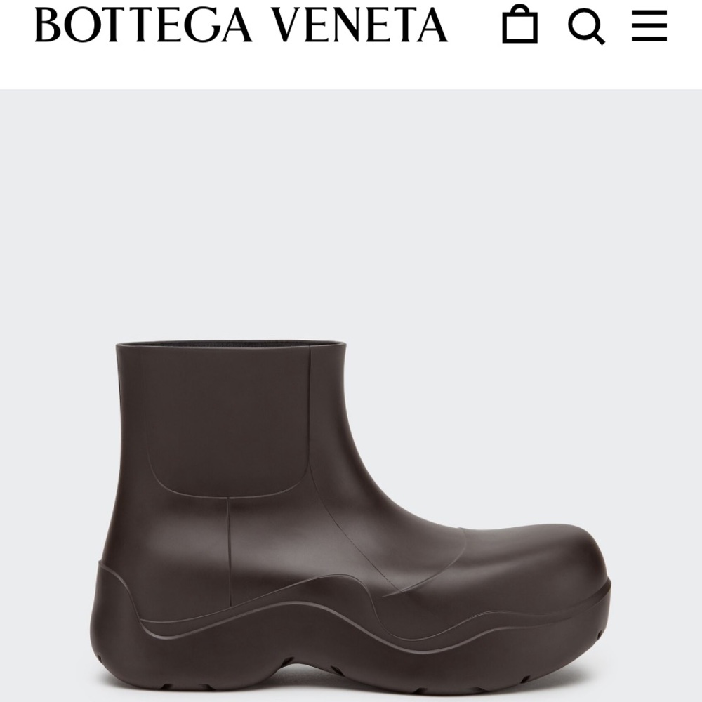 Bottega Veneta puddle boot in brown size 38.